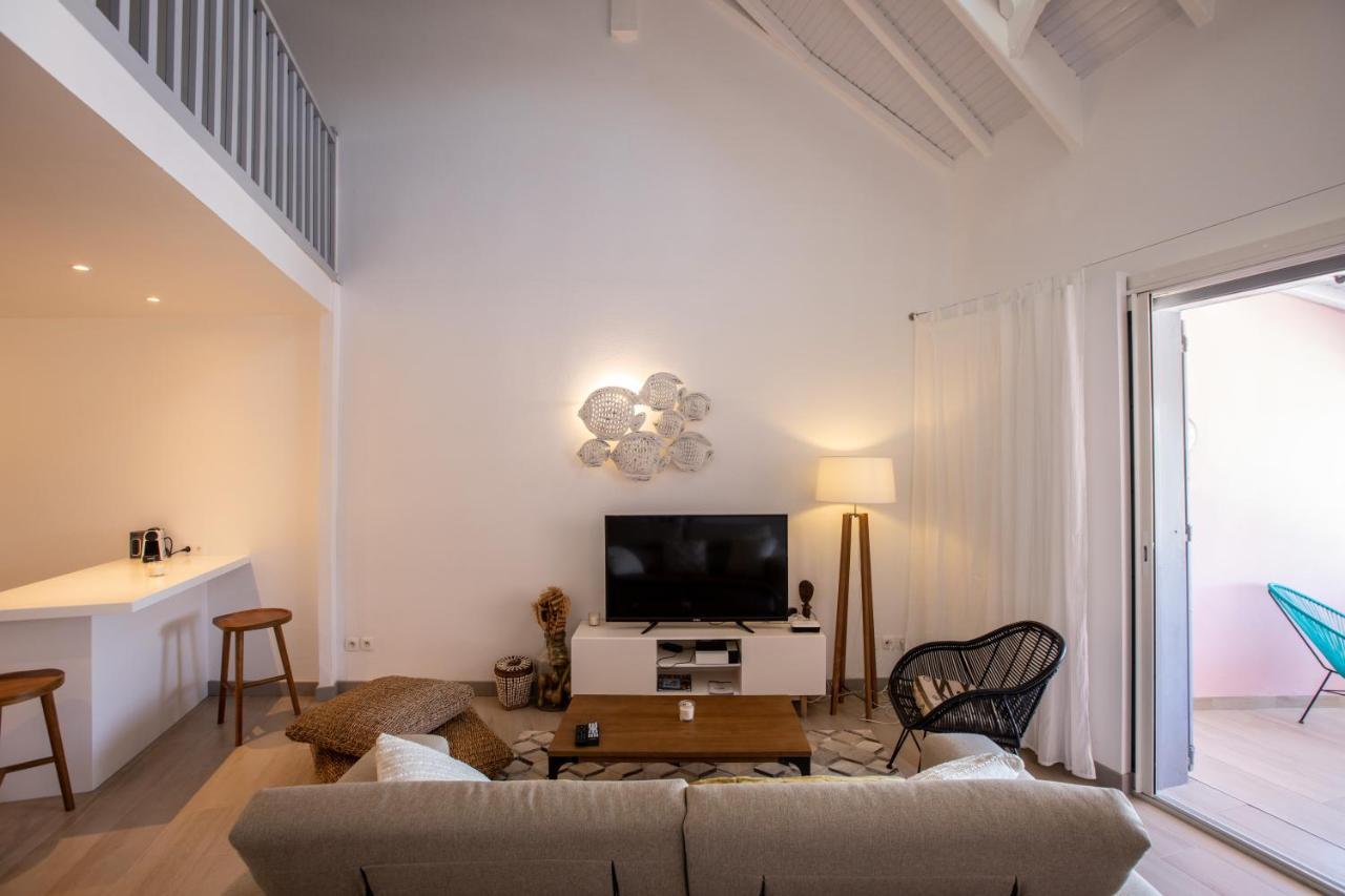 Stunning New Apartment With View Of Orient Bay Quarter of Orleans المظهر الخارجي الصورة